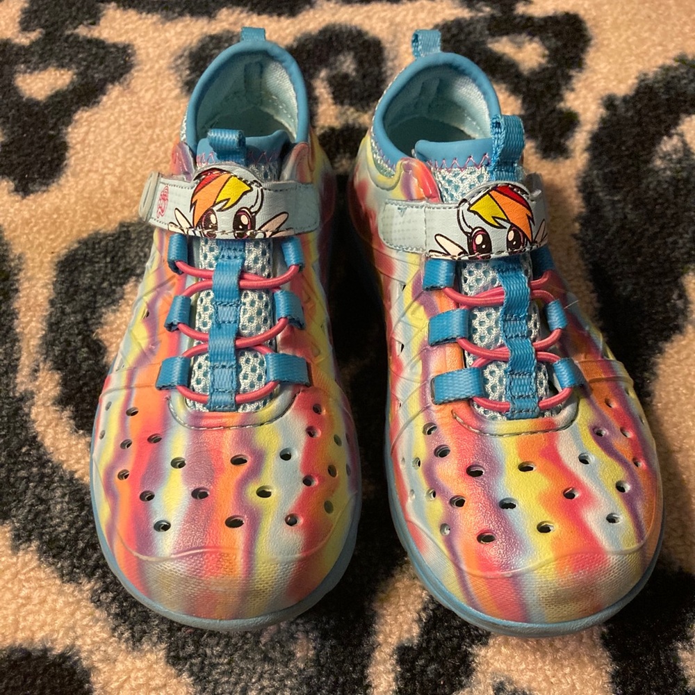 Stride Rite Rainbow Dash Made2Play water shoes